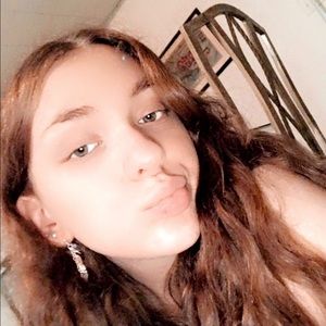 Meet your Posher, Maci